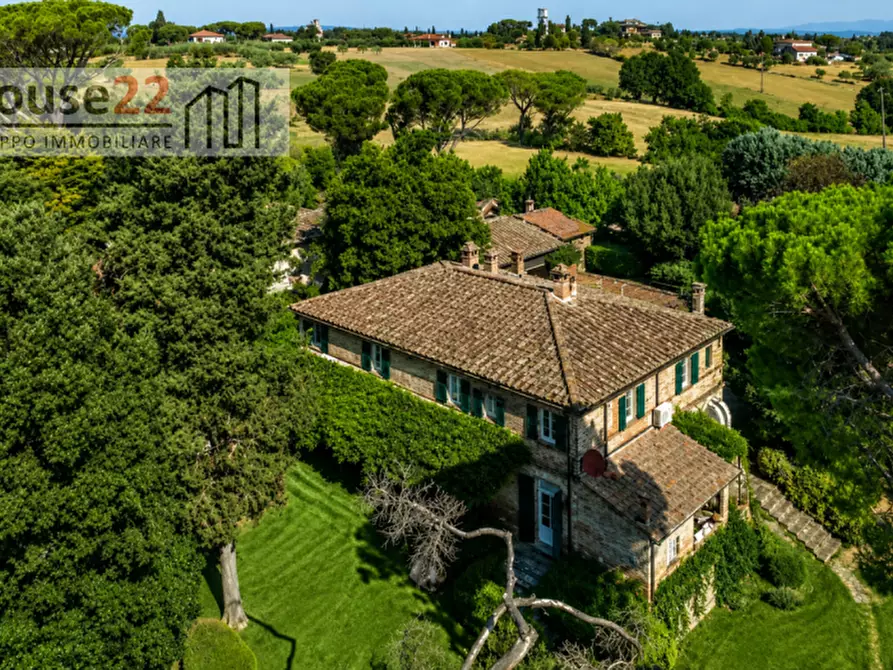Immagine 20 di Villa in vendita  a Arezzo