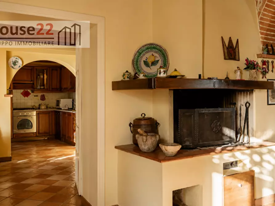 Immagine 34 di Villa in vendita  a Arezzo