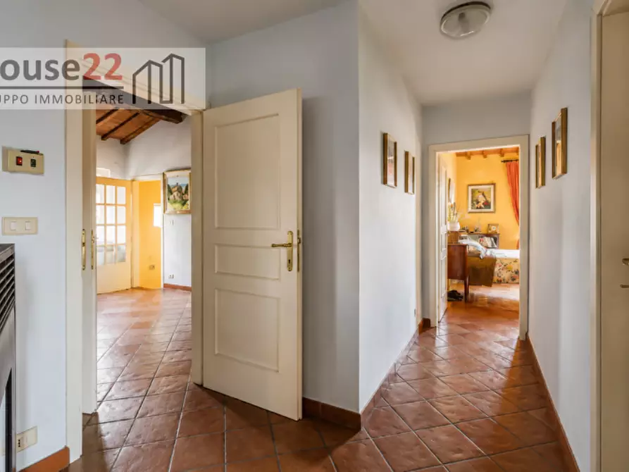 Immagine 38 di Villa in vendita  a Arezzo