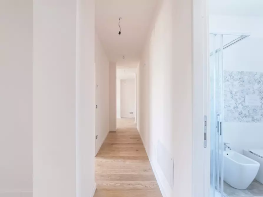 Immagine 12 di Attico in vendita  in VIA RAFFAELLO, 15 a Pescara