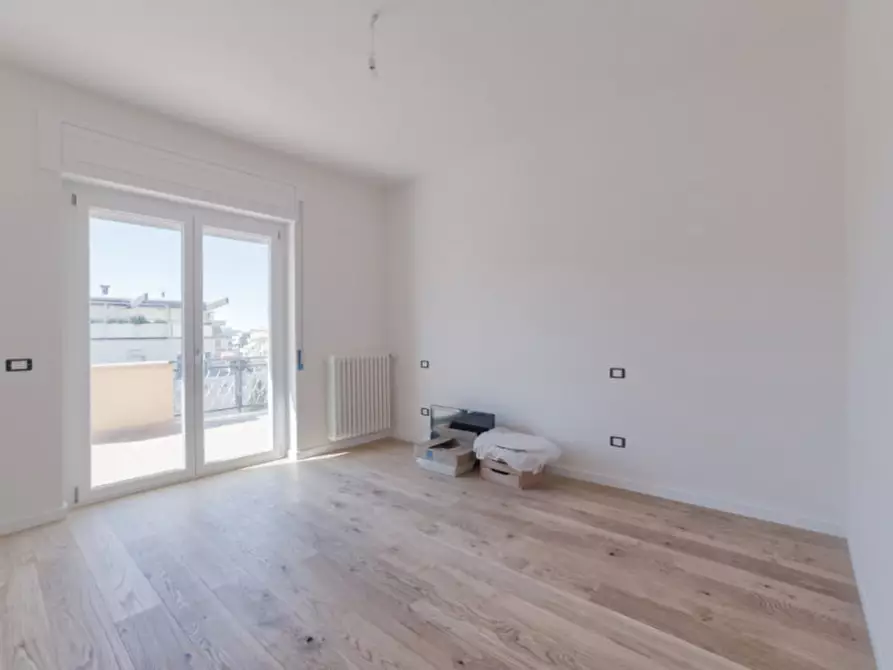 Immagine 14 di Attico in vendita  in VIA RAFFAELLO, 15 a Pescara