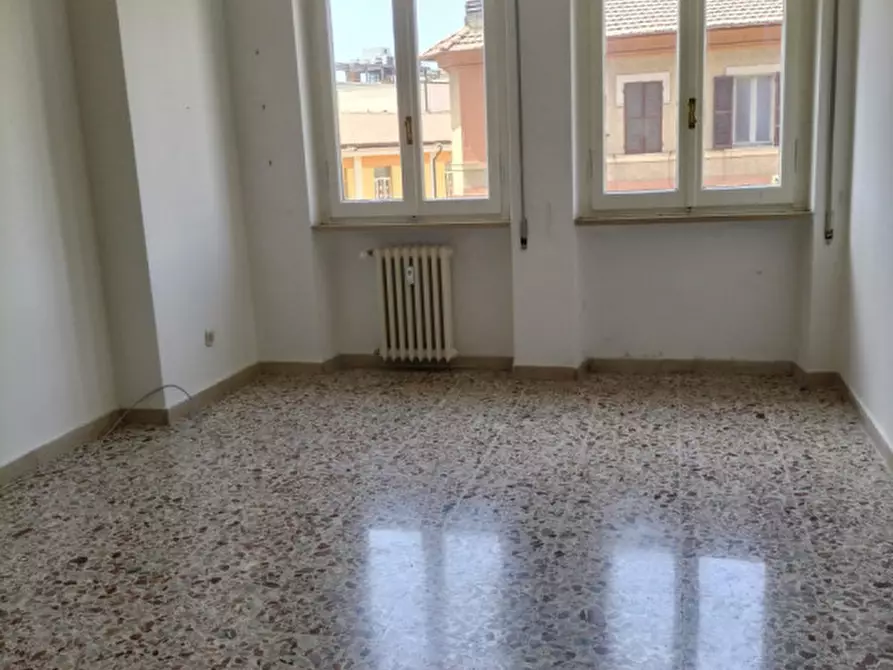 Immagine 5 di Appartamento in vendita  in Viale Curio Dentato a Terni