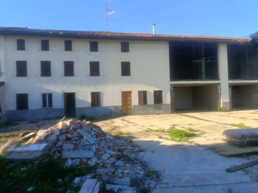 Immagine 4 di Casa indipendente in vendita  in Cantone Cerreto 3 a Casale Monferrato