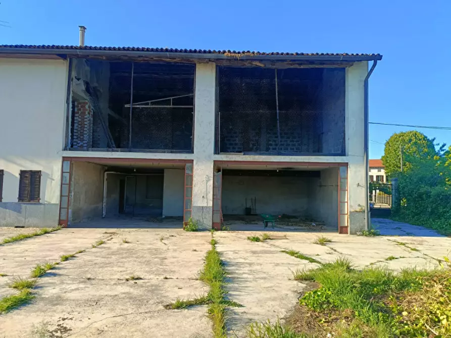 Immagine 15 di Casa indipendente in vendita  in Cantone Cerreto 3 a Casale Monferrato