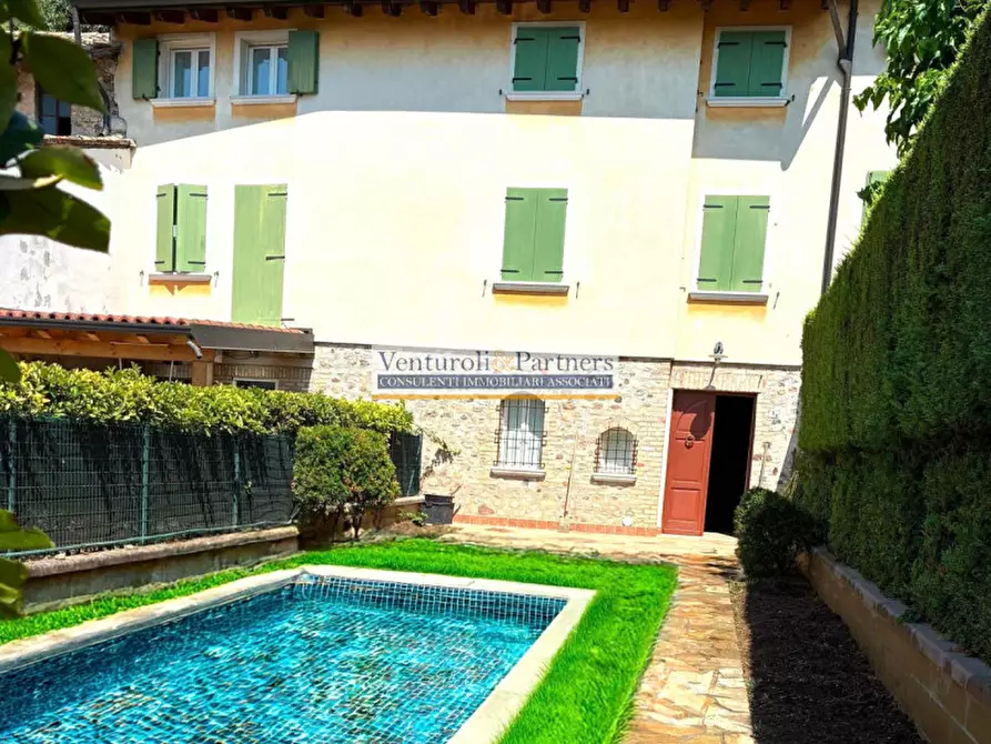 Immagine 23 di Villetta a schiera in vendita  in Via Pio La Torre a Peschiera Del Garda