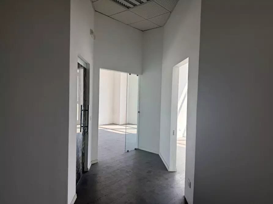 Immagine 6 di Ufficio in vendita  in Via dell'Ora del Garda a Trento