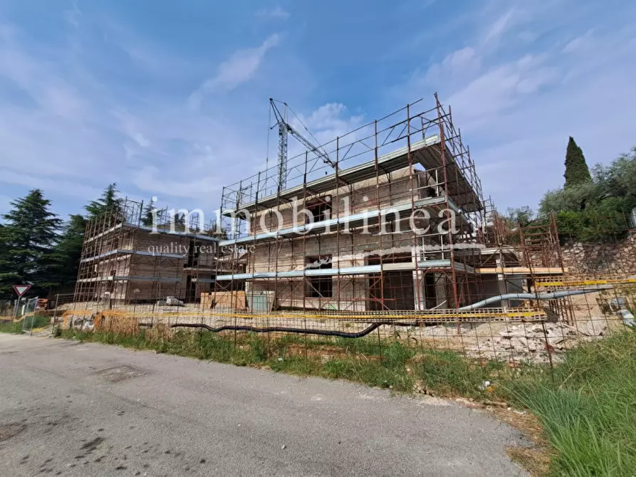 Immagine 3 di Villa in vendita  in via danzie a Affi
