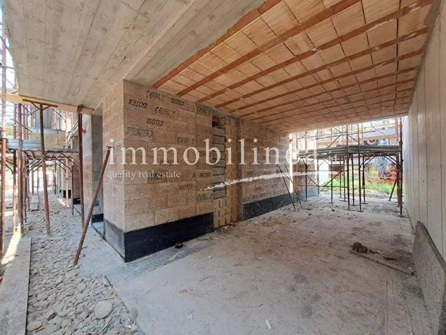 Immagine 10 di Villa in vendita  in via danzie a Affi
