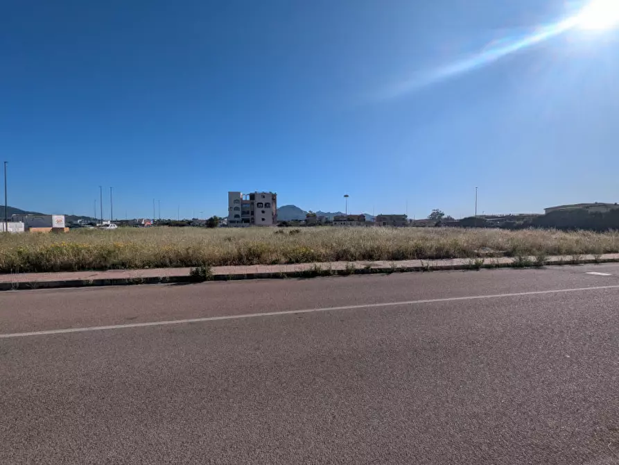 Immagine 5 di Terreno in vendita  in Via Nilde Jotti a Olbia