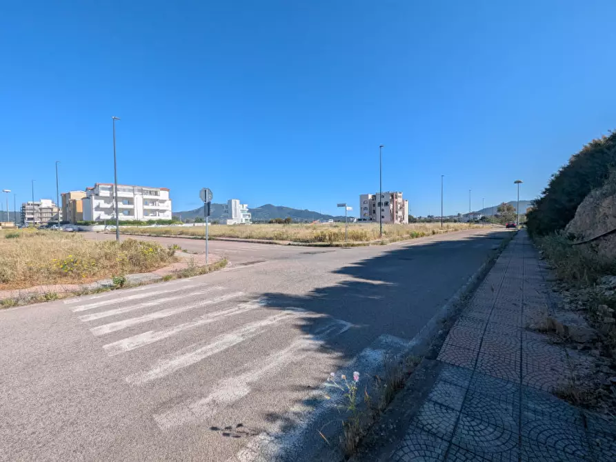 Immagine 13 di Terreno in vendita  in Via Nilde Jotti a Olbia