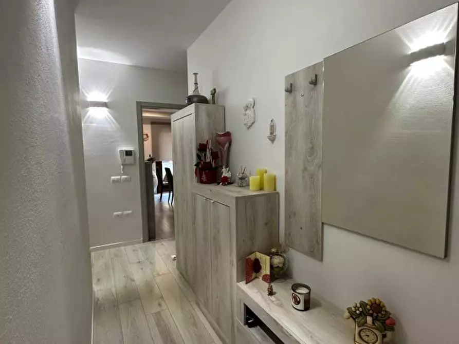 Immagine 9 di Appartamento in vendita  in Via Polverigi a Castiglione Del Lago