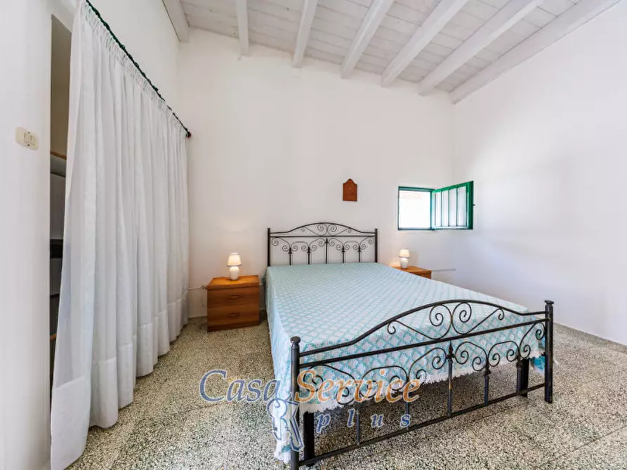 Immagine 34 di Villa in vendita  in Via Rizzo a Racale