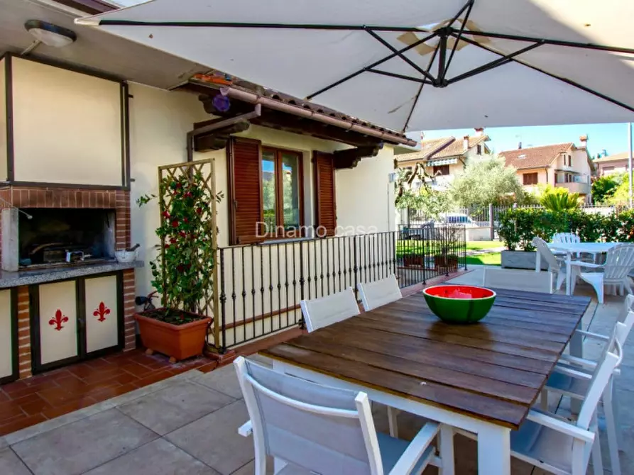 Immagine 8 di Villa in vendita  in Via Giotto a Poggio A Caiano