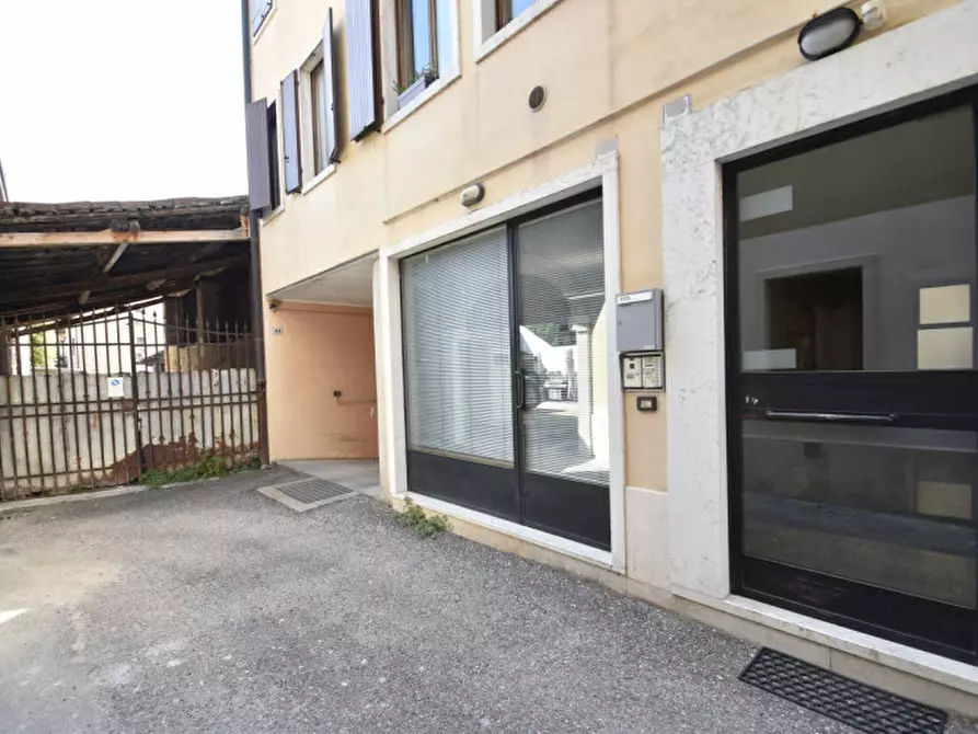 Immagine 1 di Ufficio in vendita  in Via Roma 48 a Bussolengo