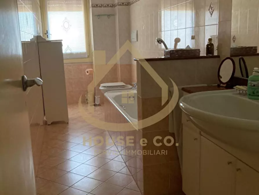 Immagine 35 di Appartamento in vendita  in VIA PIER CANDIDO DECEMBRIO a Vigevano