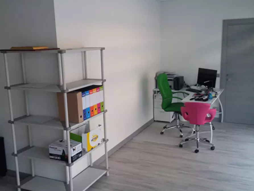 Immagine 3 di Ufficio in affitto  in VIA PIAN DEI CARPINI a Firenze