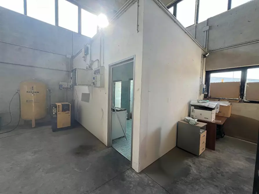 Immagine 6 di Capannone industriale in vendita  in Largo Europa a Poiana Maggiore
