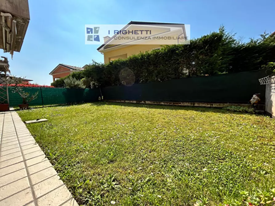 Immagine 1 di Appartamento in vendita  in via papa giovanni paolo primo a Pescantina