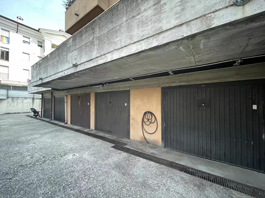 Immagine 36 di Appartamento in vendita  in Viale Verona a Vicenza