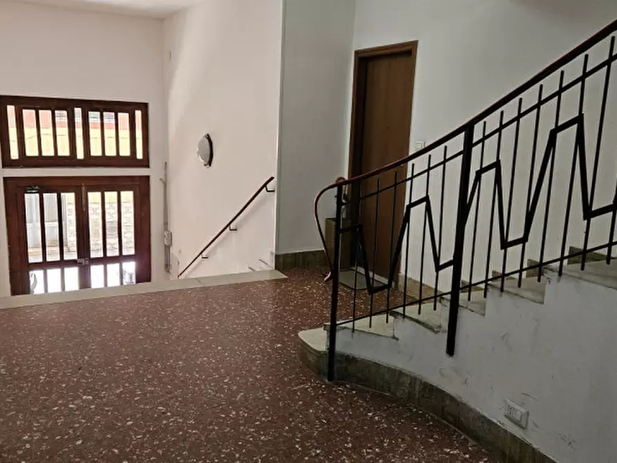 Immagine 3 di Appartamento in vendita  in via traversa basile a Reggio Di Calabria