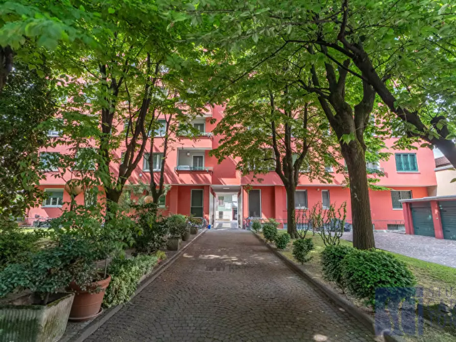 Immagine 1 di Appartamento in affitto  in via villoresi, 28 a Milano