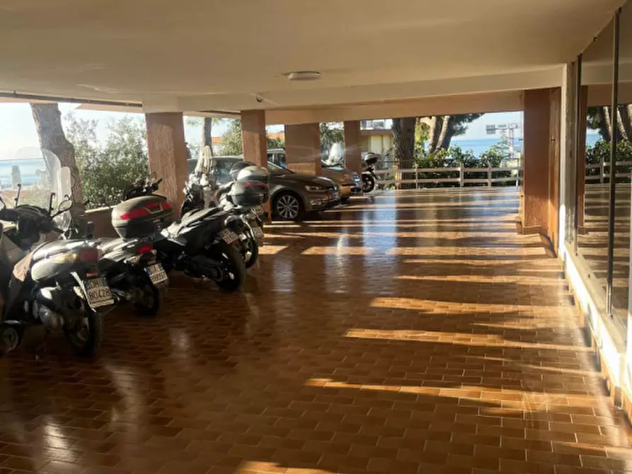 Immagine 11 di Posto auto in vendita  in Via Duca degli Abruzzi a San Remo