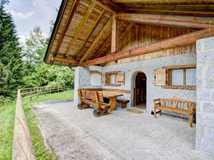 Immagine 4 di Rustico / casale in vendita  in Località Tres a Spiazzo