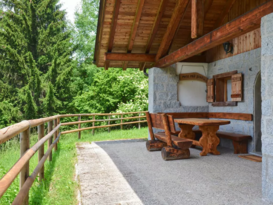 Immagine 32 di Rustico / casale in vendita  in Località Tres a Spiazzo