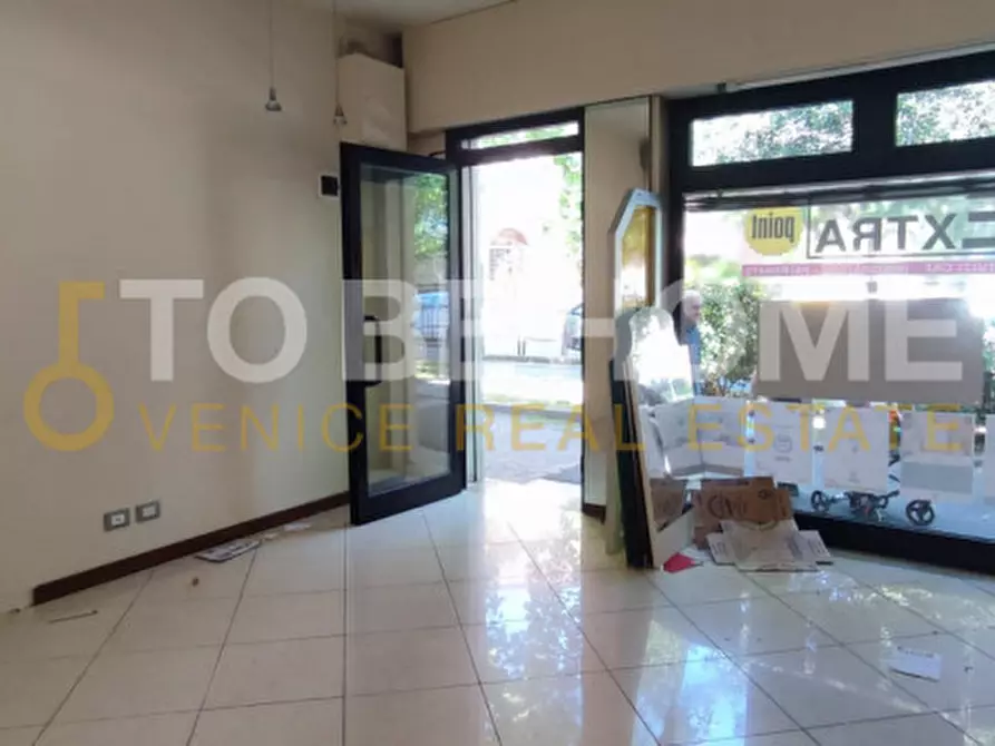 Immagine 4 di Attività commerciale in vendita  in Via Giorgio Rizzardi 97 a Venezia