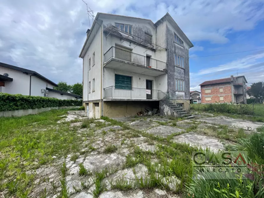 Immagine 3 di Rustico / casale in vendita  in Via Celso Costantini a Zoppola