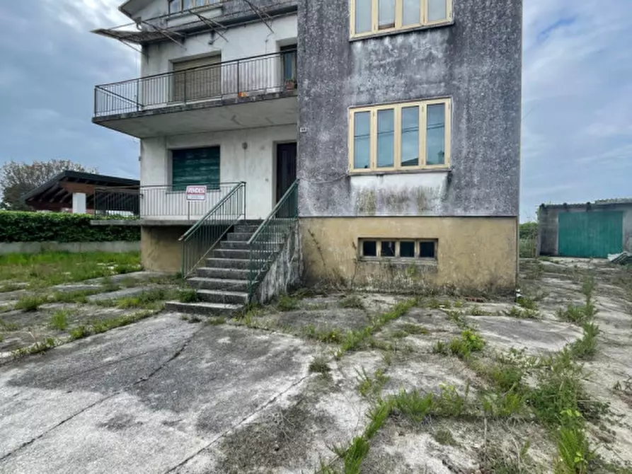 Immagine 5 di Rustico / casale in vendita  in Via Celso Costantini a Zoppola