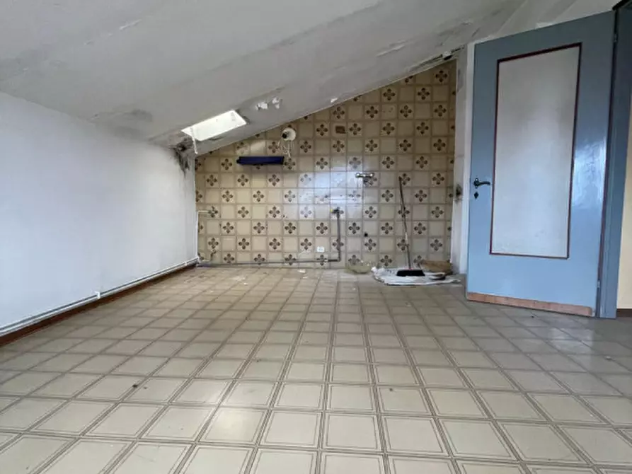 Immagine 12 di Rustico / casale in vendita  in Via Celso Costantini a Zoppola