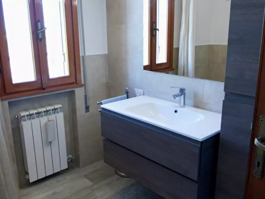 Immagine 9 di Appartamento in vendita  in VIA GIACOMO MATTEOTTI a Borgo Veneto