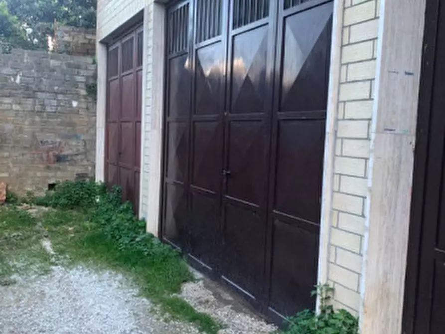 Immagine 2 di Magazzino in vendita  in Via Leonardo Da Vinci a Moricone