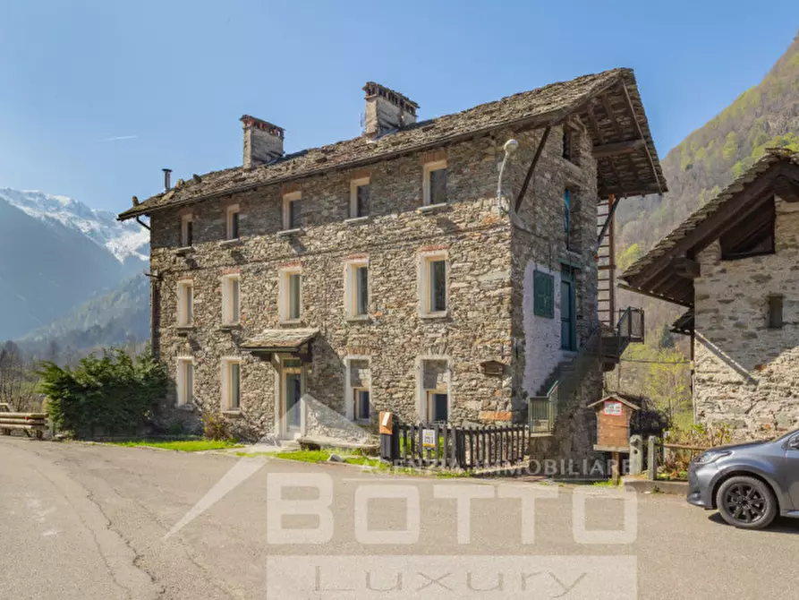 Immagine 25 di Appartamento in vendita  in Località Camproso 1 a Campertogno