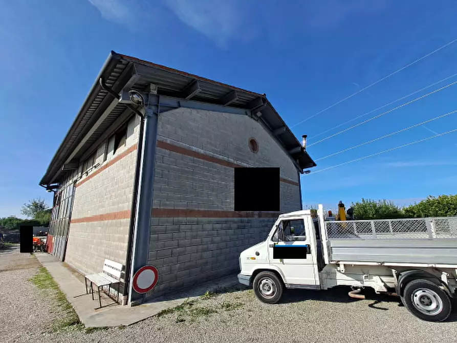 Immagine 2 di Magazzino in vendita  in Via degli Alpini a Arcade