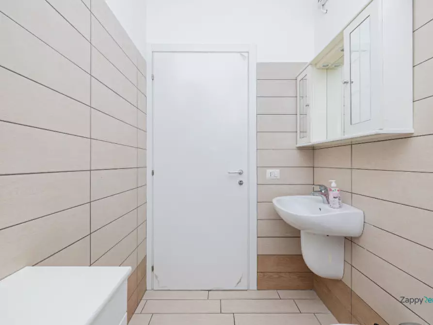 Immagine 14 di Appartamento in affitto  in Via Temistocle Calzecchi, 10 a Milano