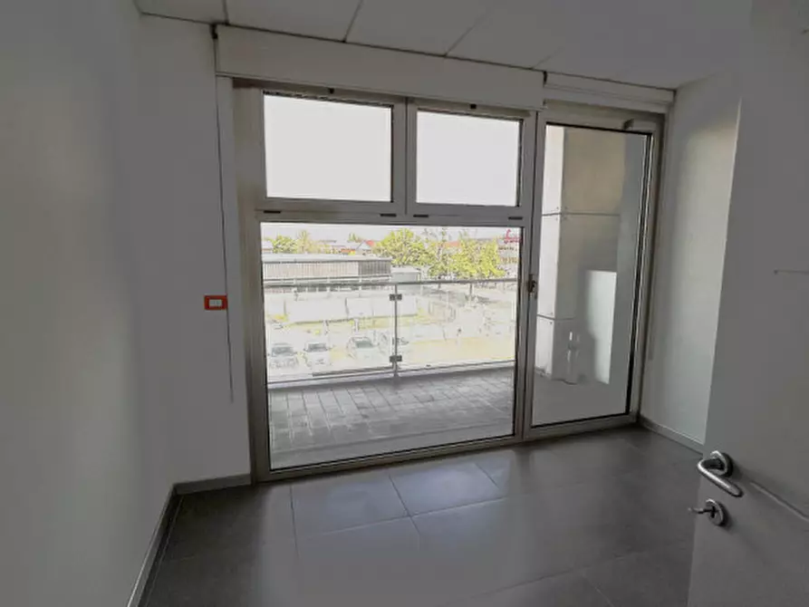 Immagine 5 di Ufficio in vendita  in Via Uruguay a Padova