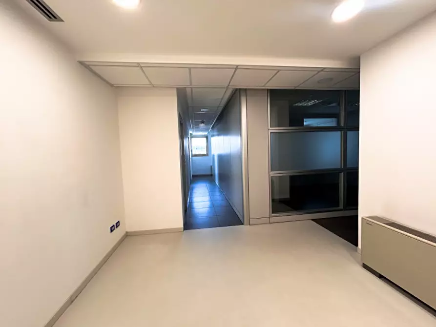 Immagine 14 di Ufficio in vendita  in Via Uruguay a Padova