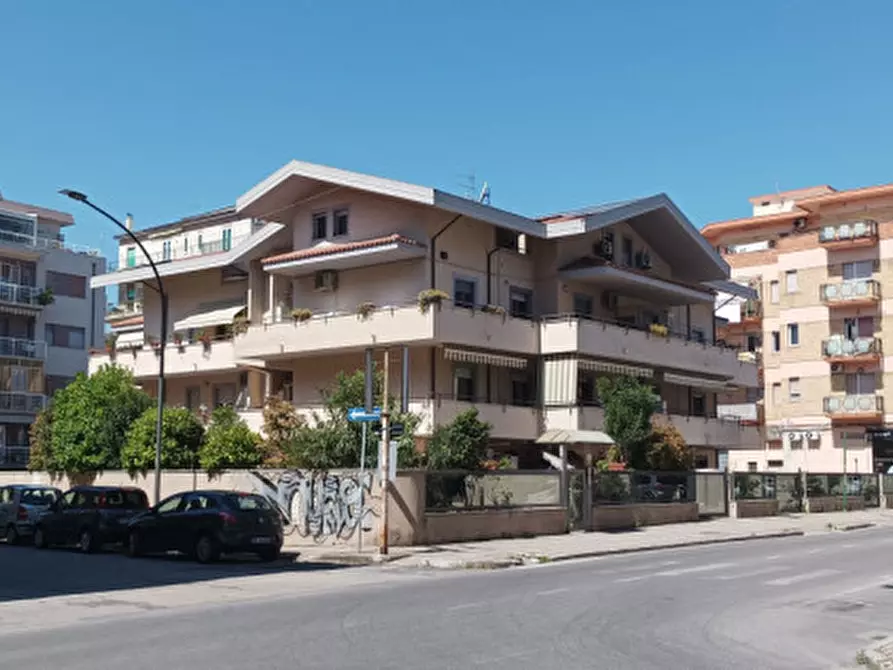 Immagine 1 di Posto auto in vendita  in Via Bardet 54 a Pescara