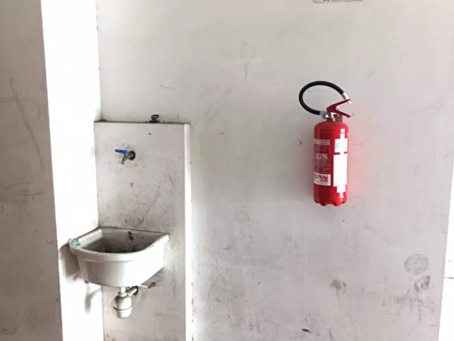 Immagine 13 di Posto auto in vendita  in Via Bardet 54 a Pescara