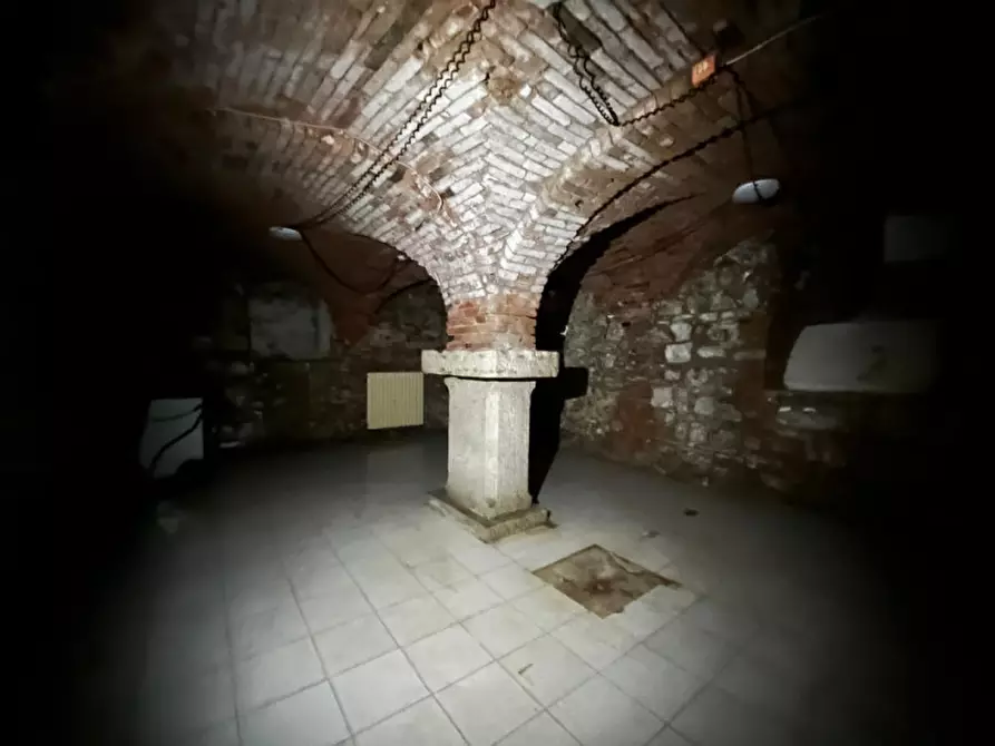 Immagine 11 di Attività commerciale in vendita  in Via San Faustino a Brescia