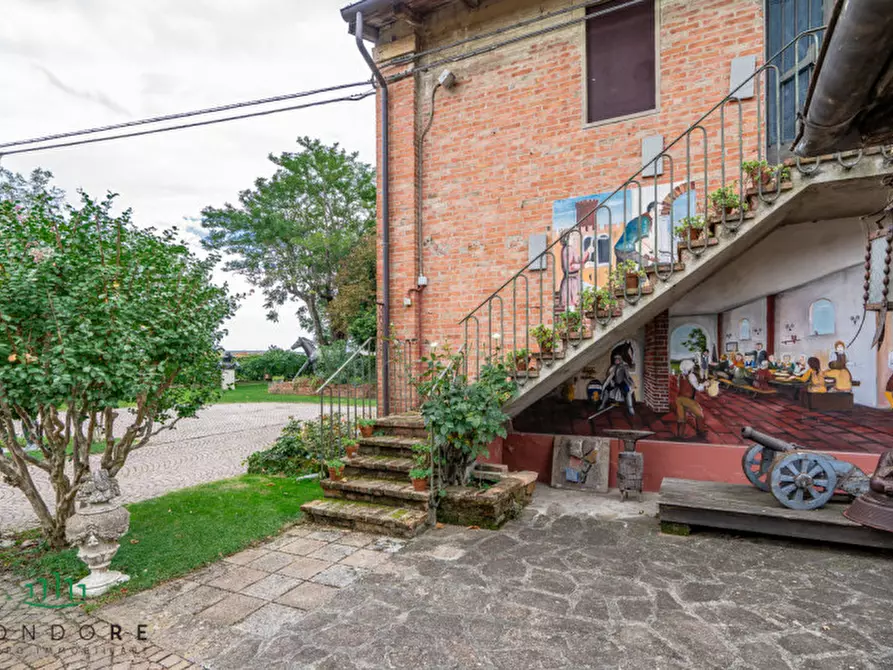 Immagine 28 di Villa in vendita  in via Stradelli Guelfi a Castel San Pietro Terme