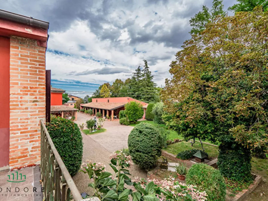 Immagine 32 di Villa in vendita  in via Stradelli Guelfi a Castel San Pietro Terme
