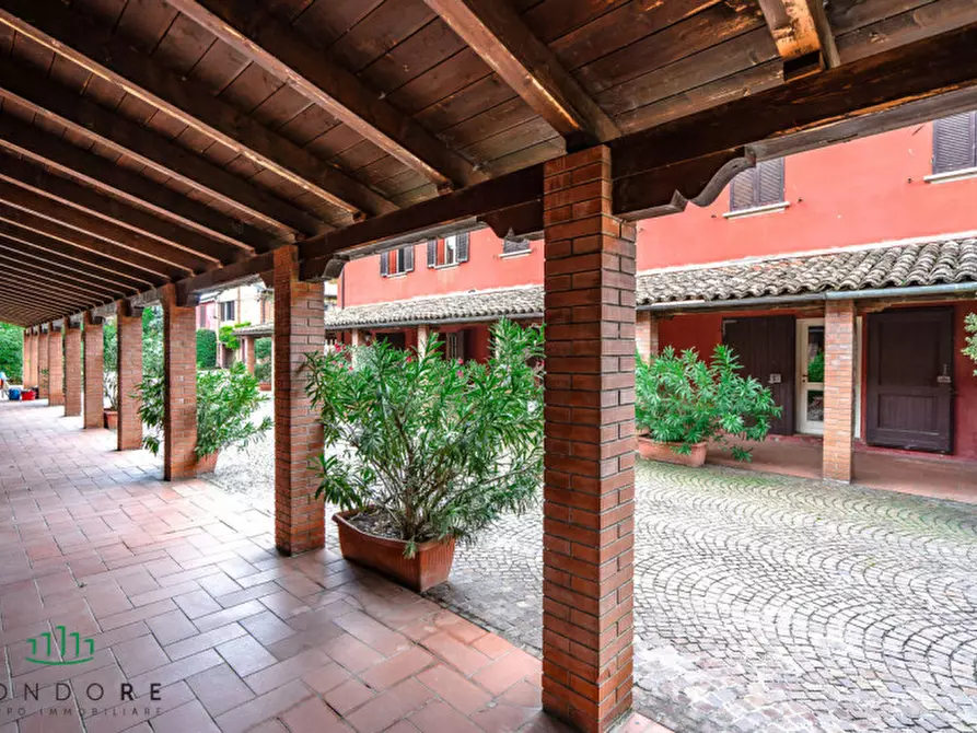 Immagine 38 di Villa in vendita  in via Stradelli Guelfi a Castel San Pietro Terme
