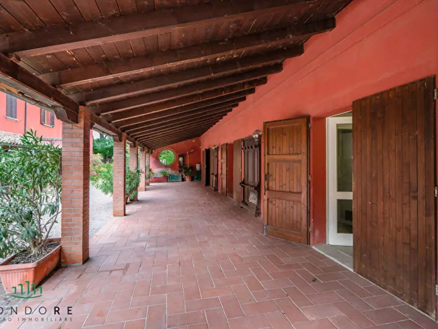 Immagine 39 di Villa in vendita  in via Stradelli Guelfi a Castel San Pietro Terme