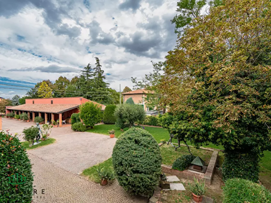 Immagine 45 di Villa in vendita  in via Stradelli Guelfi a Castel San Pietro Terme