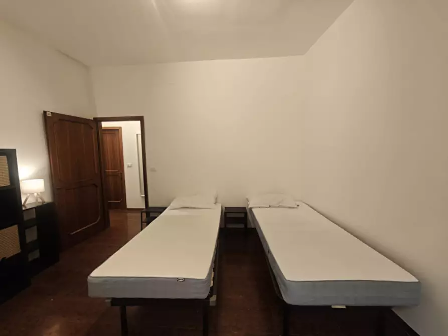 Immagine 13 di Camera in affitto  in Via Valdonica a Bologna