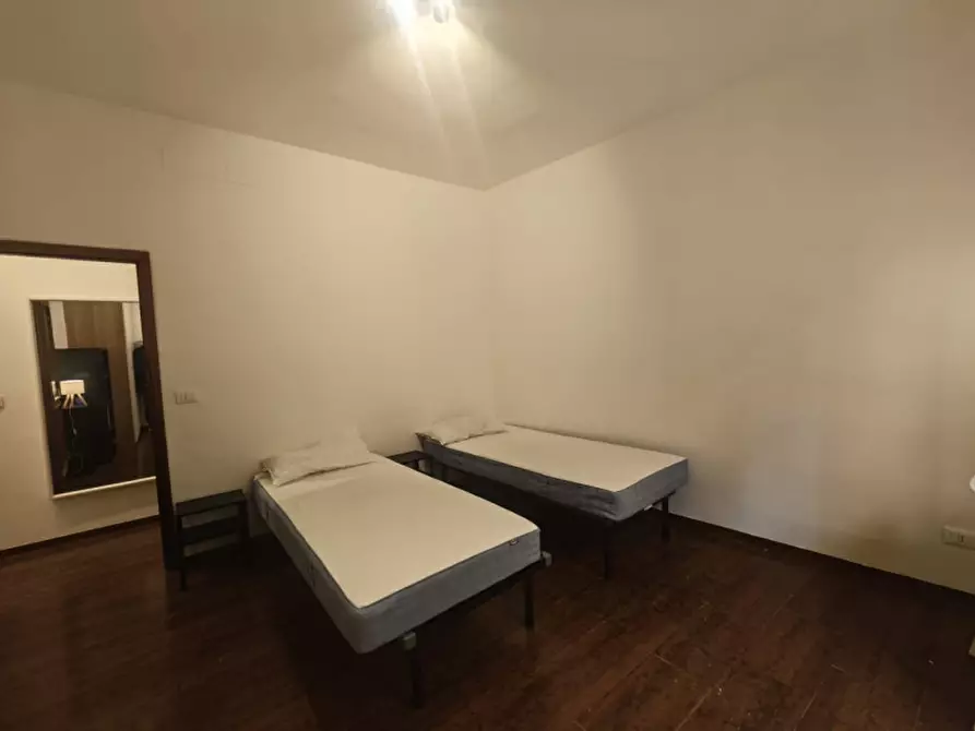 Immagine 15 di Camera in affitto  in Via Valdonica a Bologna