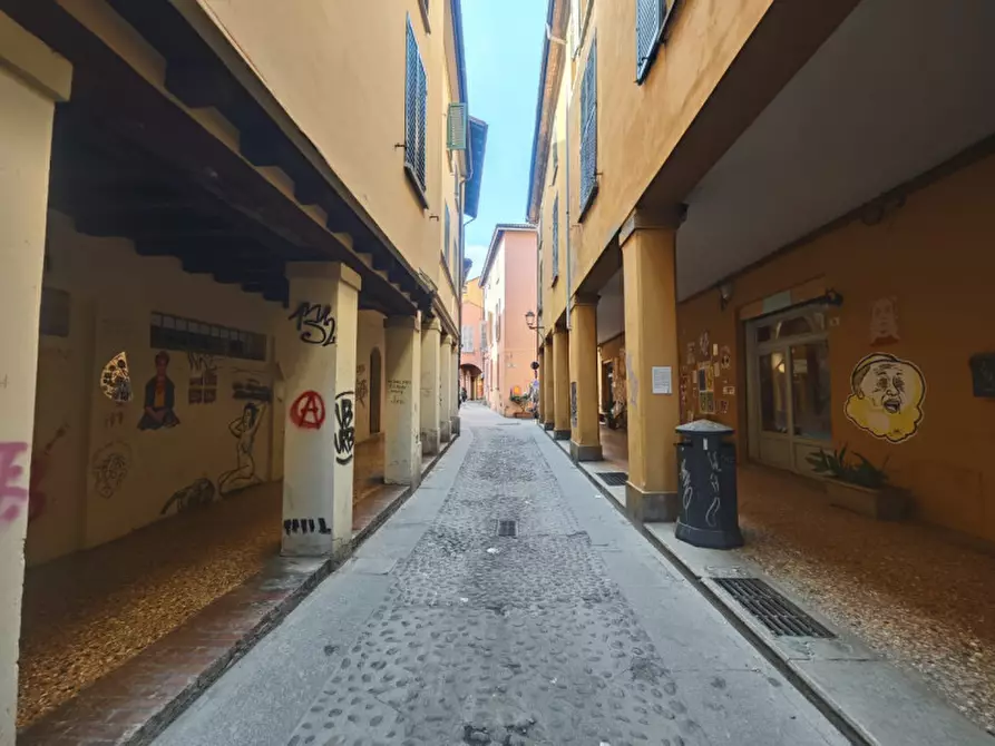 Immagine 24 di Camera in affitto  in Via Valdonica a Bologna